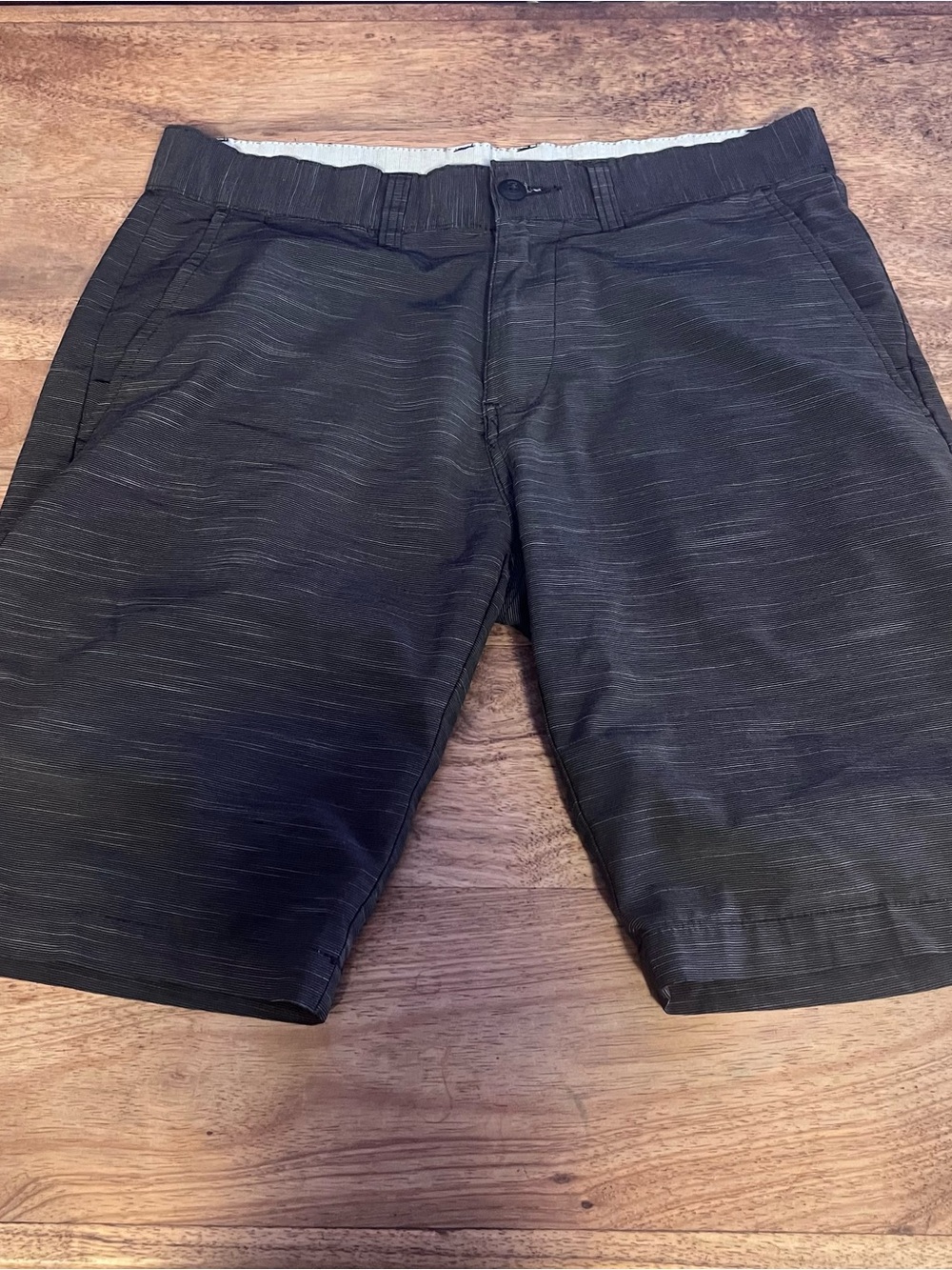 Size 32 Taha Men's Performance Hybrid Shorts Black/Grey Heather